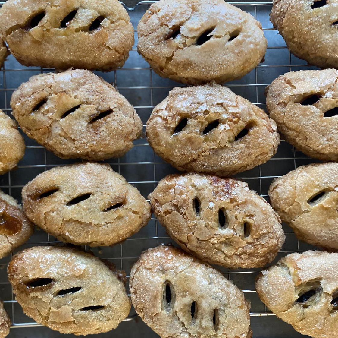 SUNDAY - Banbury Cake - COVERED MARKET